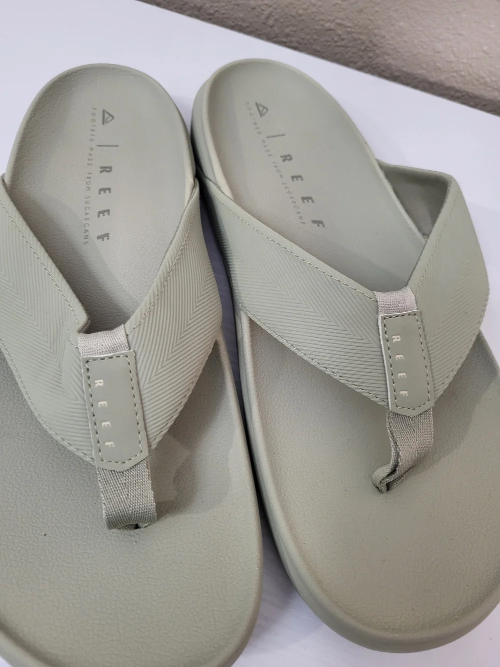 Reef Sierra Flip Flop Thong Sandal Platform Men's Size 12 Sea Foam Green Unisex